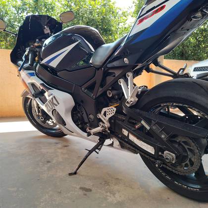 SUZUKI GSX-R750 SRAD SUZUKI GSX-R750 SRAD